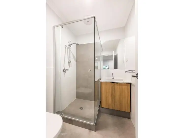 Fourth view of Homely house listing, 2 Delcomyn Place, Craigie WA 6025