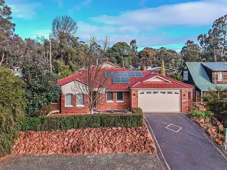 16 McNeil Grove, Jarrahdale WA 6124