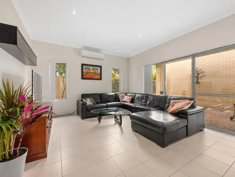 2/28 Lawrence Street, Bayswater WA 6053