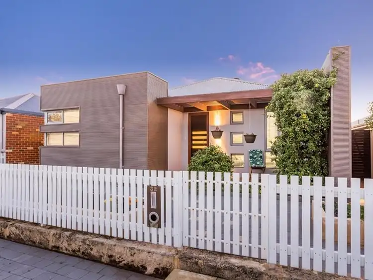 32 Harvest Lakes Boulevard, Atwell WA 6164