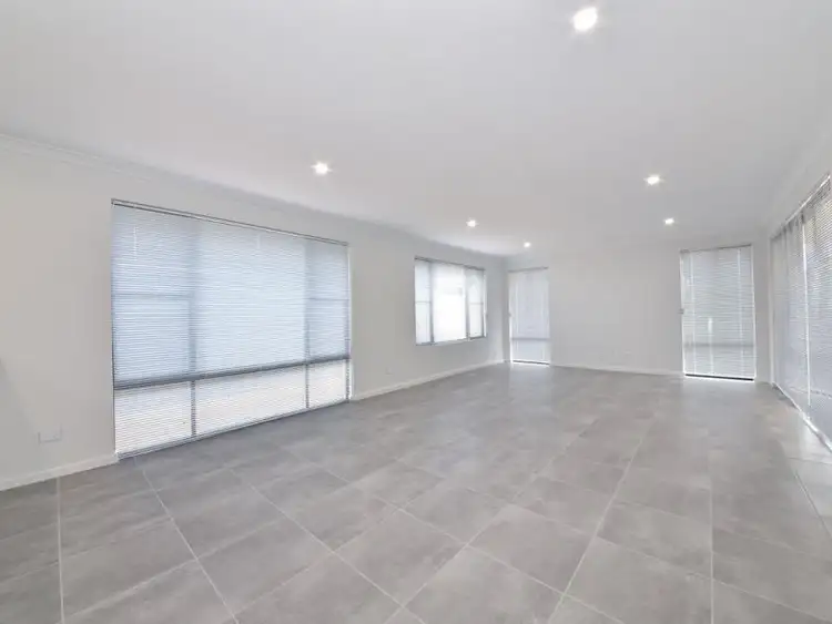 Fifth view of Homely house listing, 31 Tuart Ridge, Parmelia WA 6167