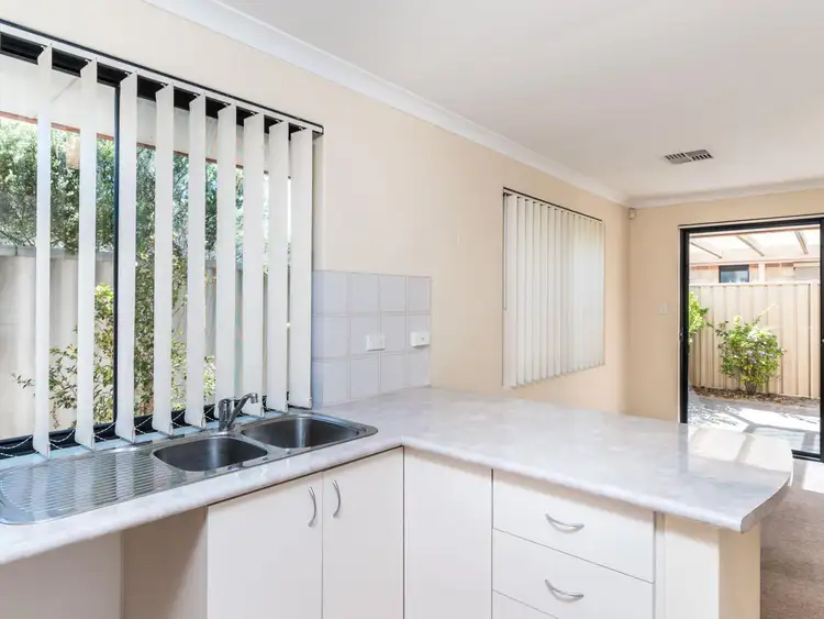 Seventh view of Homely villa listing, 2/35 Bickley Road, Cannington WA 6107