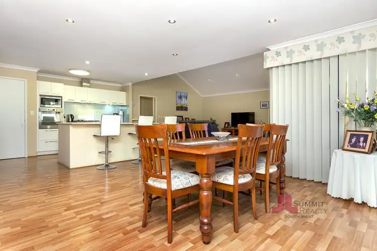 Sixth view of Homely house listing, 8 Heritage Close, Leschenault WA 6233