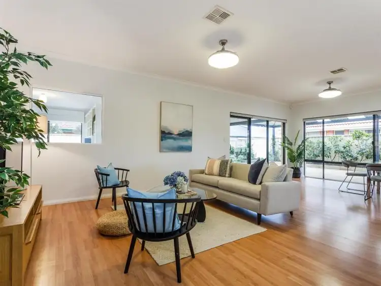 12 Roper Boulevard, Hammond Park WA 6164