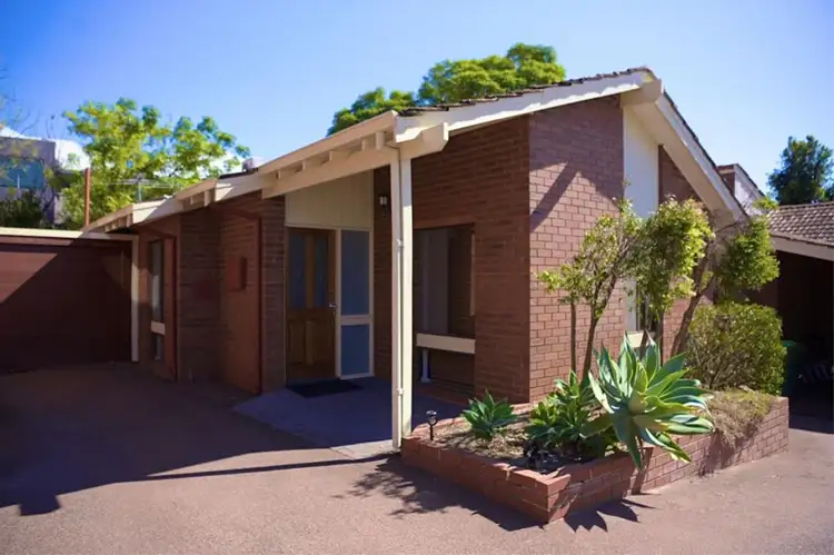9/17 Money Road, Attadale WA 6156