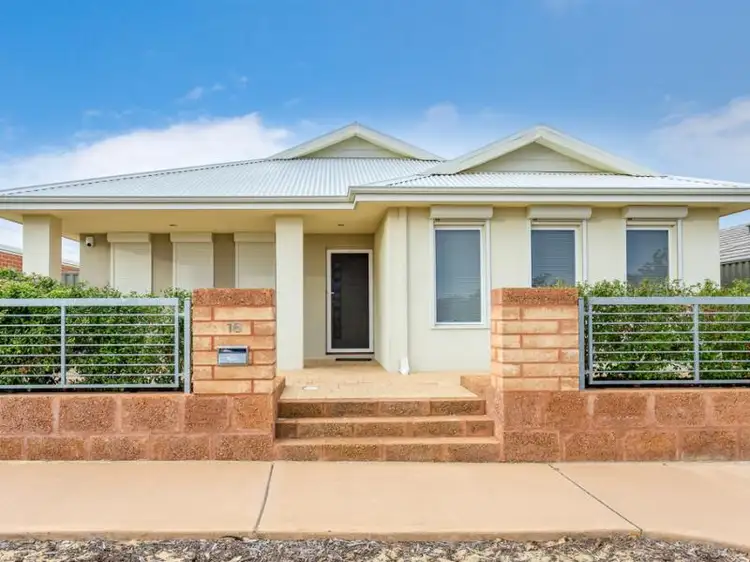16 Veterans Drive, Byford WA 6122