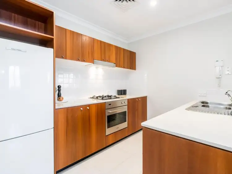 Fifth view of Homely apartment listing, 18/8 Bay Road, Claremont WA 6010