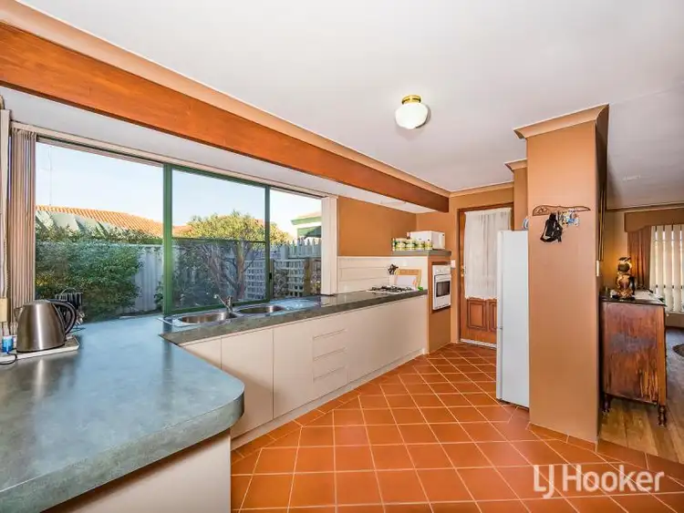 Seventh view of Homely house listing, 5 Balaka Gardens, Warnbro WA 6169
