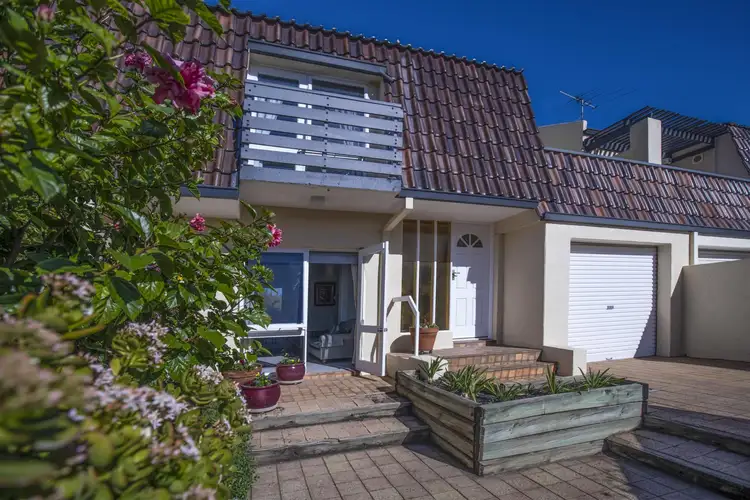 9/10 Fraser Street, East Fremantle WA 6158
