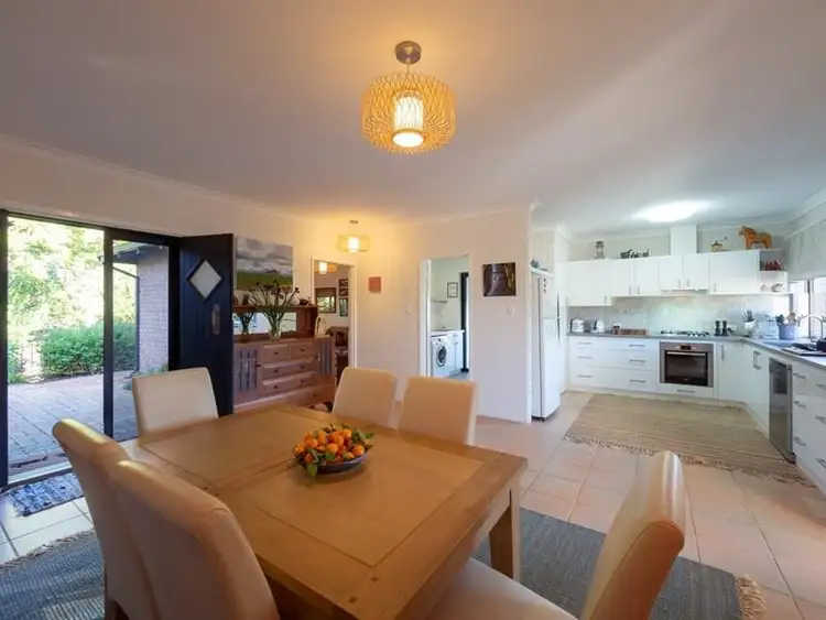 12 Winsor Road, Kalamunda WA 6076
