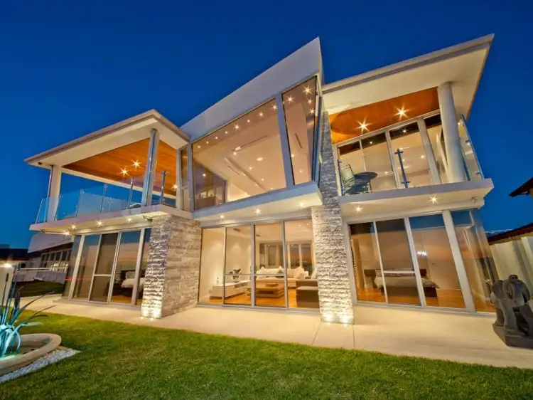 90 West Coast Drive, Sorrento WA 6020