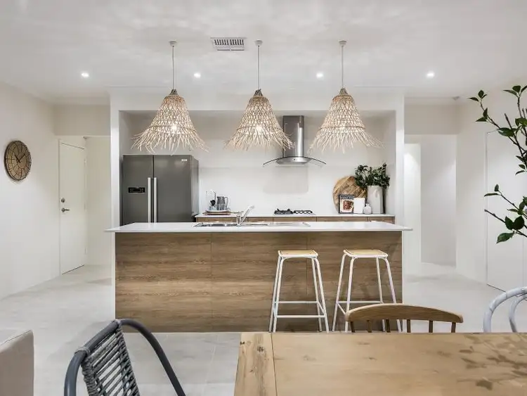 Fifth view of Homely house listing, 2 Sedano Crescent, Wellard WA 6170