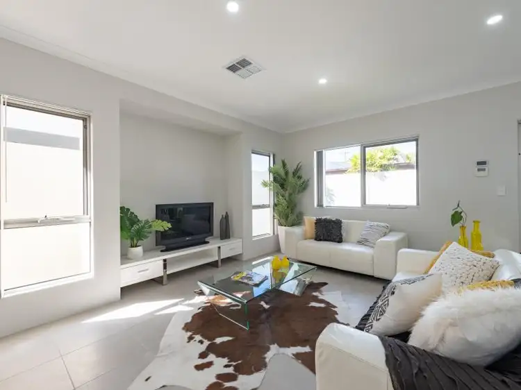 Main view of Homely house listing, 7 Yule Street, Heathridge WA 6027