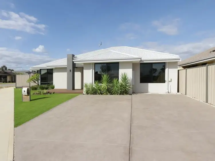 Second view of Homely house listing, 9 Torino Crescent, Piara Waters WA 6112