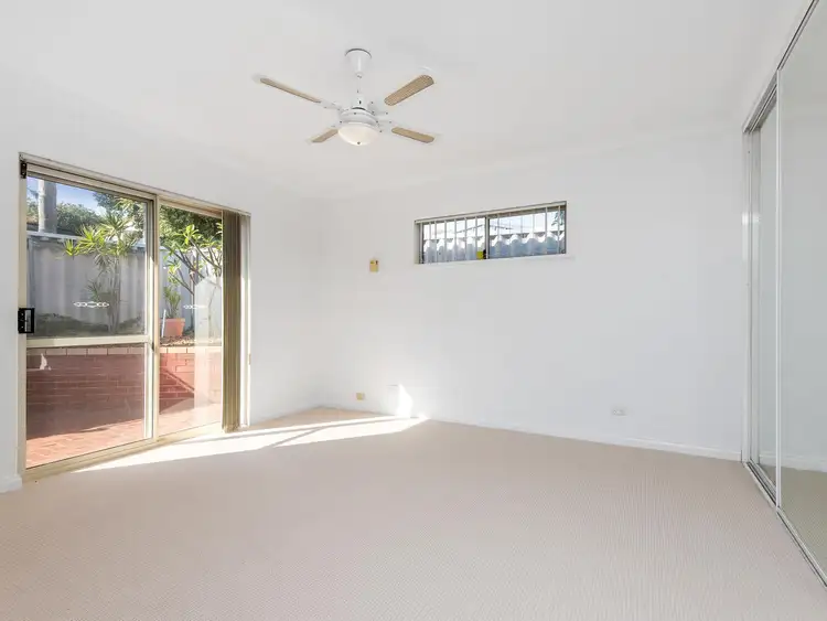 Seventh view of Homely villa listing, 3/22 Weaponess Road, Scarborough WA 6019