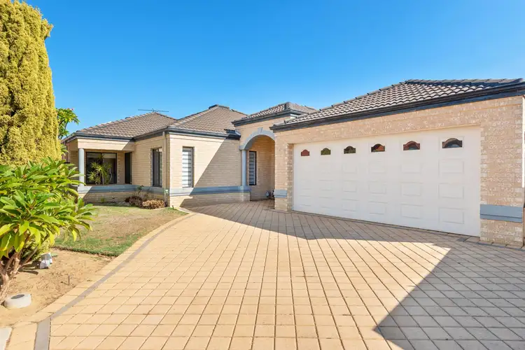 8 Goldfinch Loop, Woodvale WA 6026