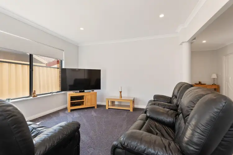 Seventh view of Homely house listing, 8 Goldfinch Loop, Woodvale WA 6026