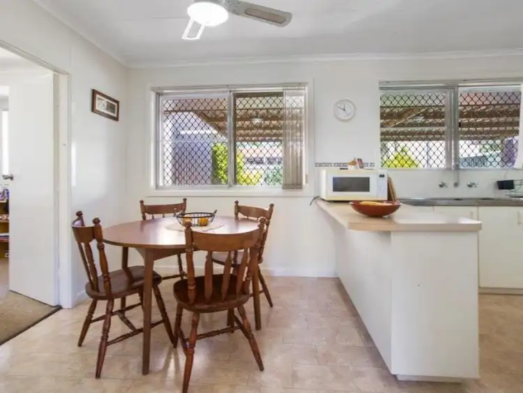 Sixth view of Homely house listing, 8 Viveash Way, Bulgarra WA 6714