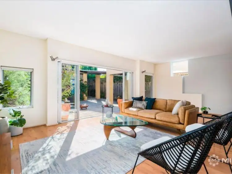 4A Mengler Avenue, Claremont WA 6010