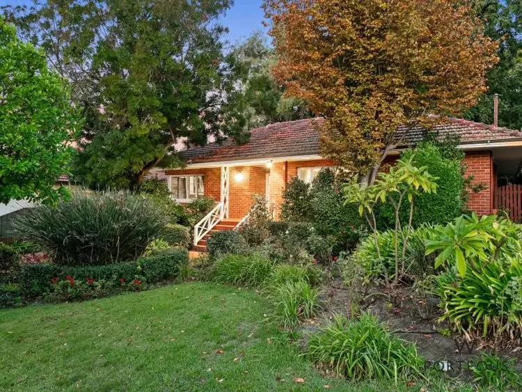 25 Robin Street, Menora WA 6050