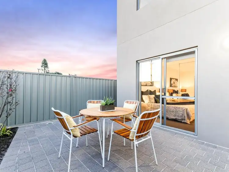 Sixth view of Homely apartment listing, 2/122 Rockingham Road, Hamilton Hill WA 6163
