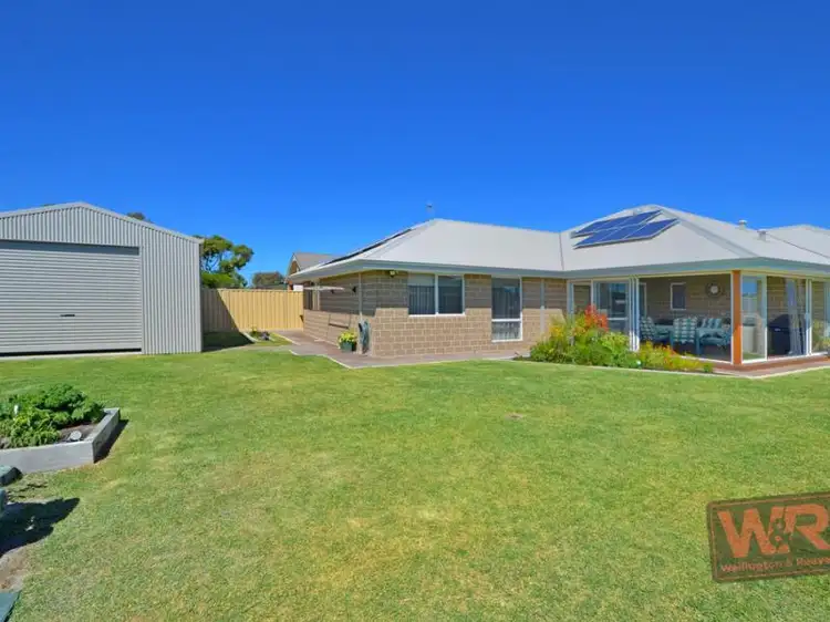 50 Hayward Crest, Yakamia WA 6330