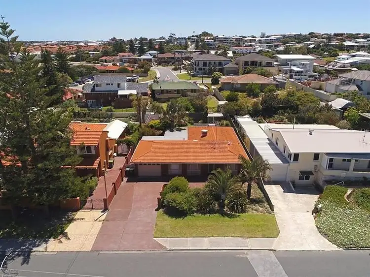 Third view of Homely house listing, 7 Robin Avenue, Sorrento WA 6020