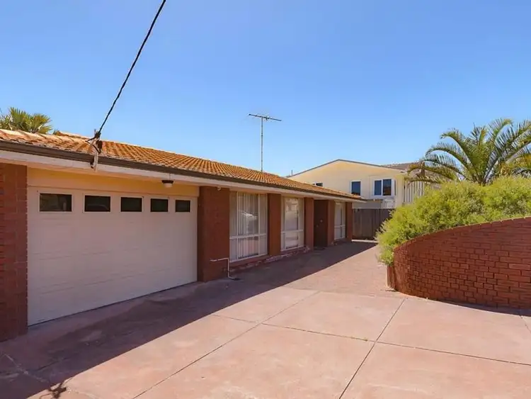 Fifth view of Homely house listing, 7 Robin Avenue, Sorrento WA 6020