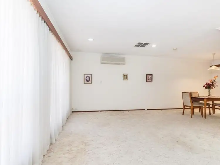 Sixth view of Homely house listing, 7 Robin Avenue, Sorrento WA 6020