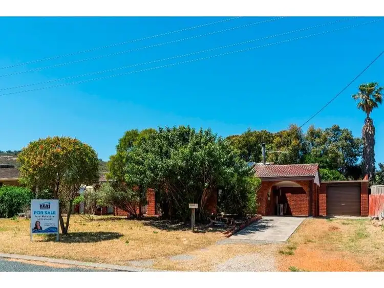 10 Almond Way, Forrestfield WA 6058