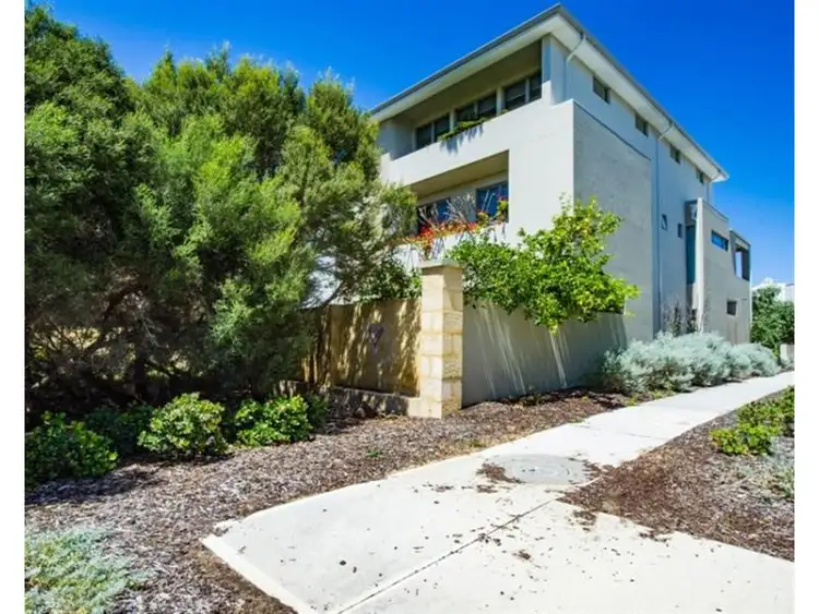 34 Mewstone  Crescent, North Coogee WA 6163