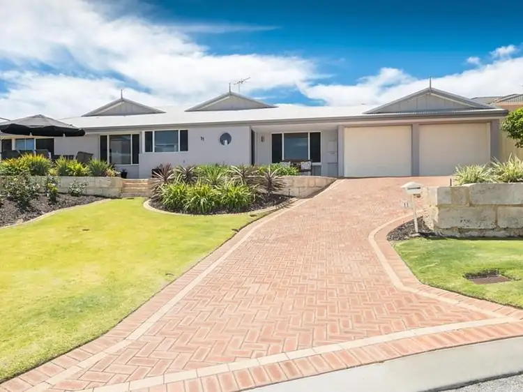 11 Whitepeak Place, Padbury WA 6025