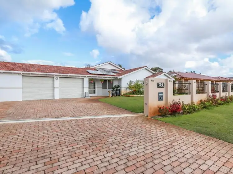 34 Pelican Parade, Ballajura WA 6066