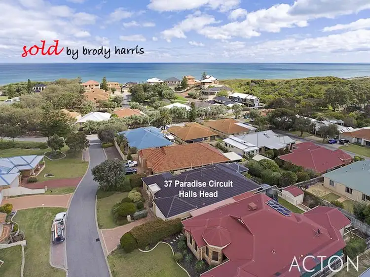 37 Paradise Circuit, Halls Head WA 6210
