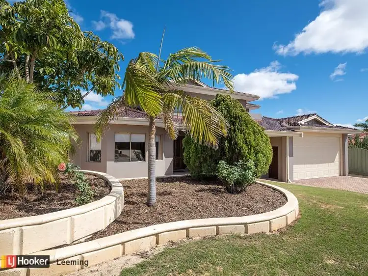 8 Heatherlea Parkway, Leeming WA 6149
