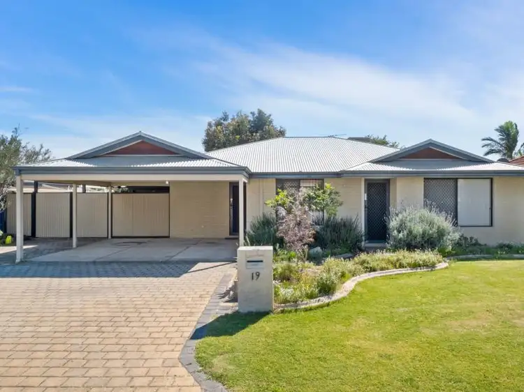 19 Narrier Close, South Guildford WA 6055