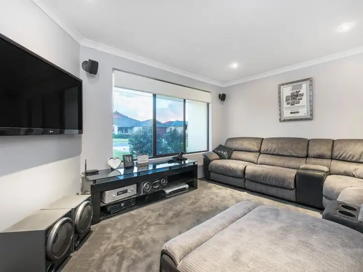 Fifth view of Homely house listing, 8 Knoxville Way, Success WA 6164