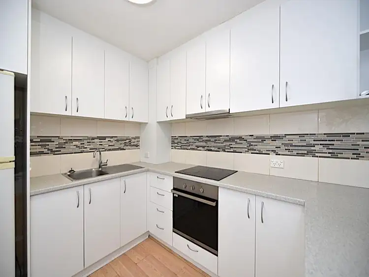 Fifth view of Homely apartment listing, 8/37 Osborne Road, East Fremantle WA 6158