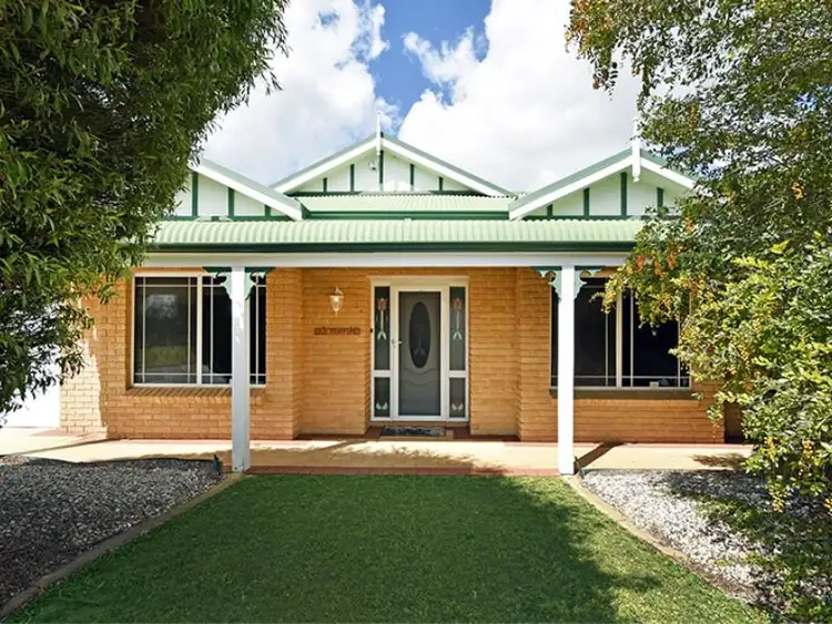 30 Snow Wood Av, Ellenbrook WA 6069