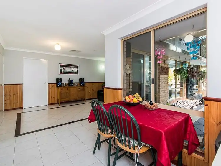 Sixth view of Homely house listing, 6 Wiluna Court, Gosnells WA 6110
