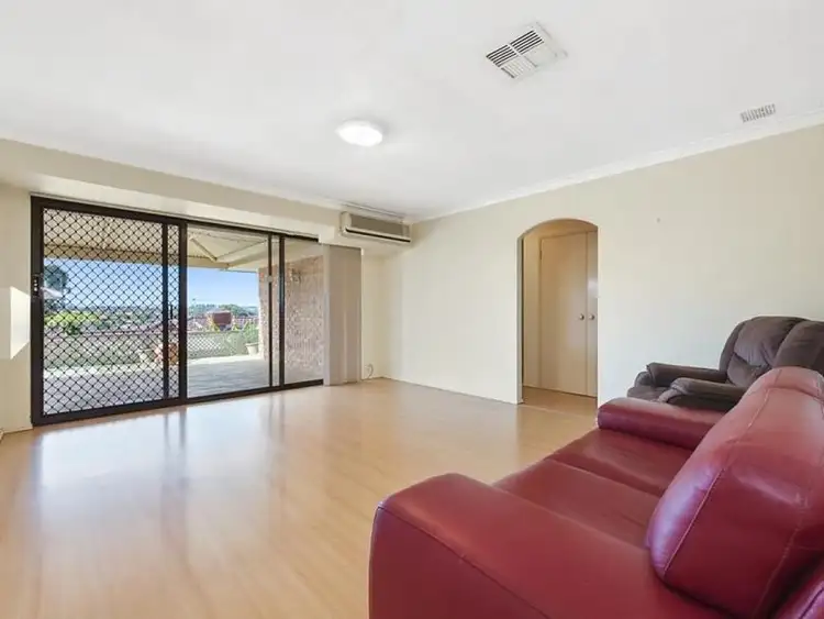 Sixth view of Homely house listing, 102 The Crest, Woodvale WA 6026
