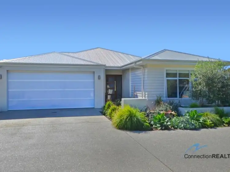 91 Bay View Drive, Little Grove WA 6330