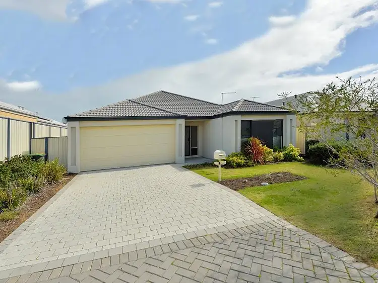 6 Longmeadow Vista, Meadow Springs WA 6210