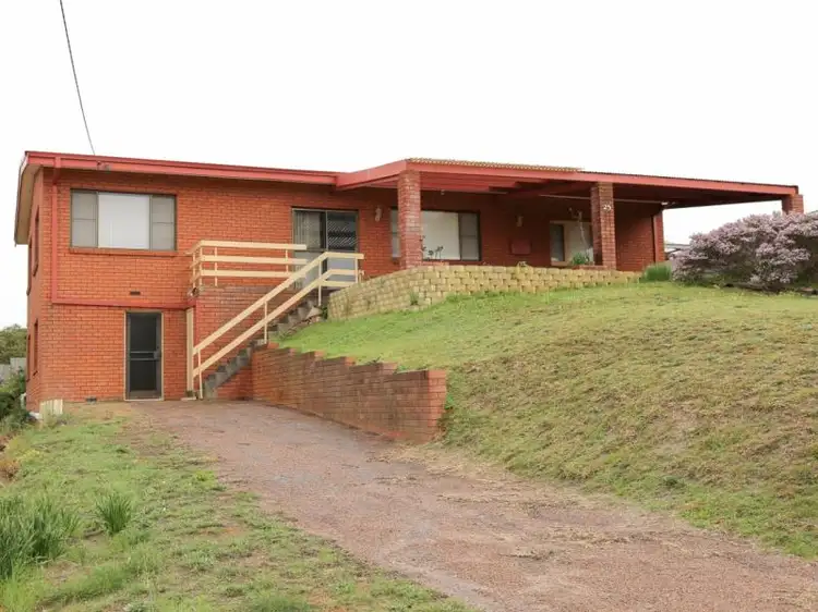 25 Burton Road, Castletown WA 6450