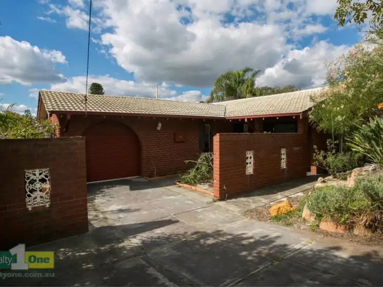 25 Ferndale Crescent, Ferndale WA 6148