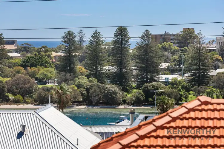 7/4 Fraser Street, East Fremantle WA 6158