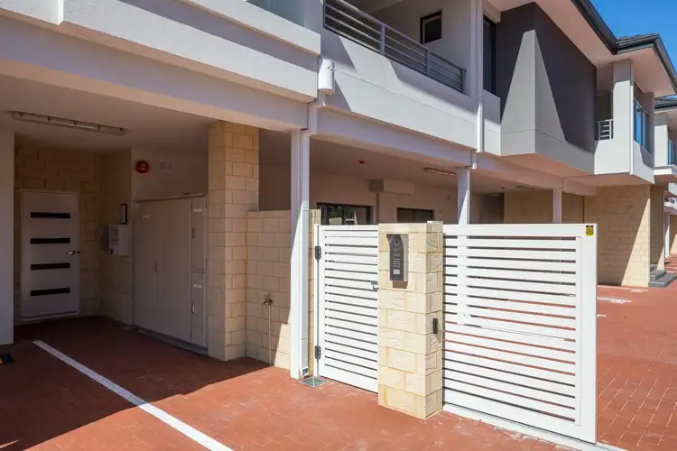 2/11 Goldsmith Road, Spearwood WA 6163