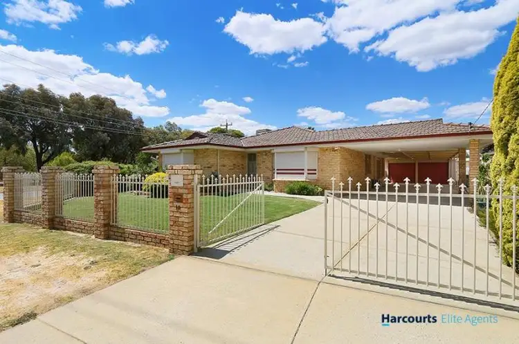 18 Henderson Drive, Seville Grove WA 6112