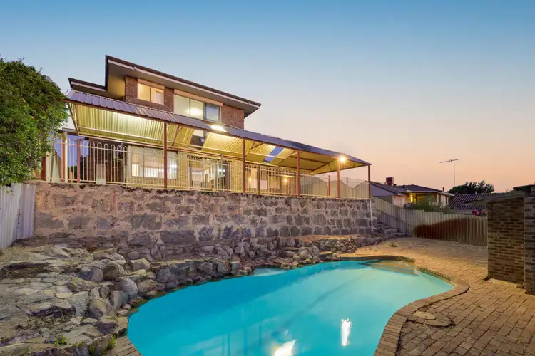 15 Tresise Street, Carine WA 6020