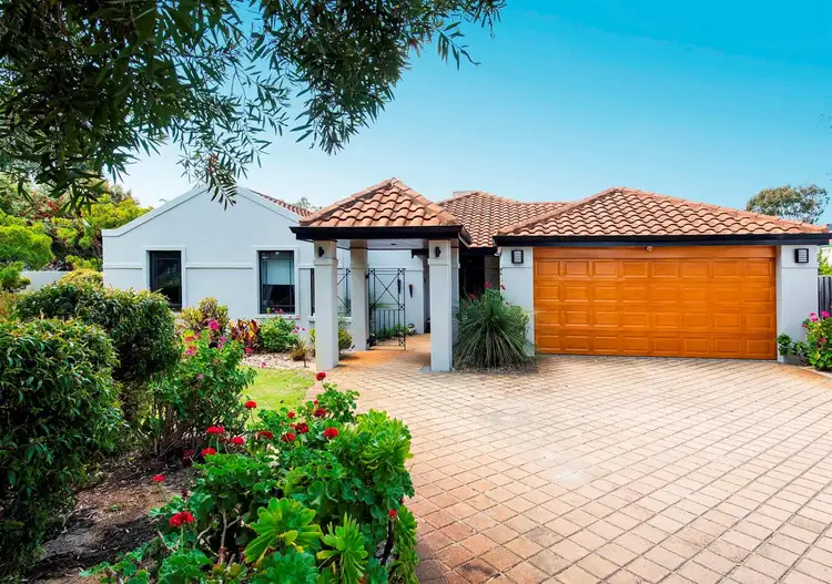 6 Chardonnay Drive, The Vines WA 6069